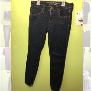 Dark wash super stretch jegging